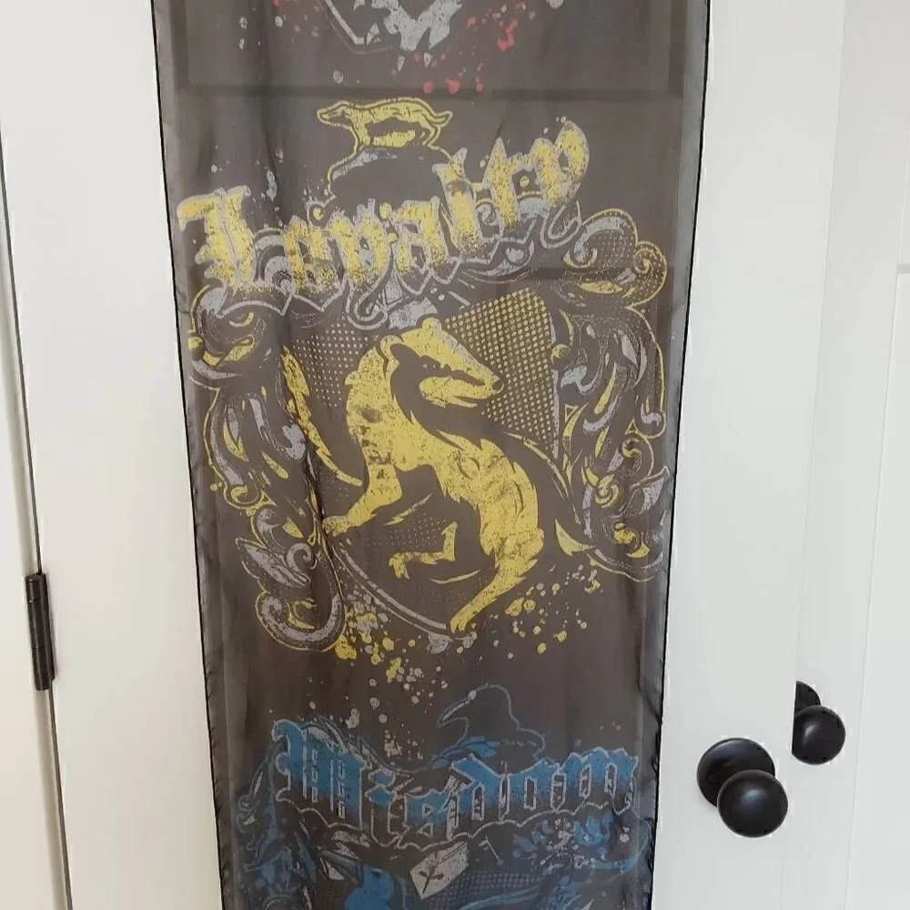 Scarf- Harry Potter House Crest Theme